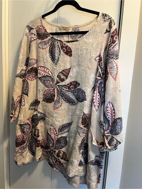 Linen Beyond Capri Cream Leaf-Print Tunic Top